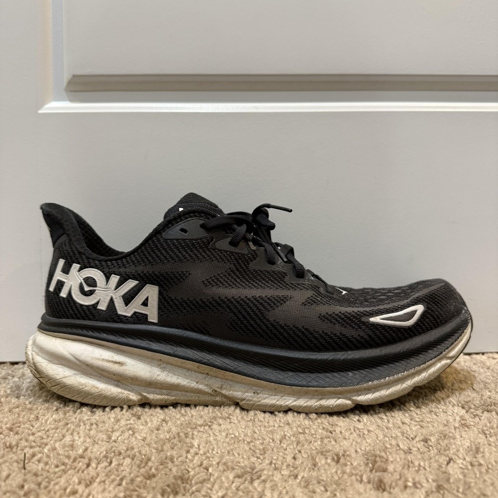 Hoka One One Clifton 9 Shoes Mens Size 11 Black White Road Running Sneakers